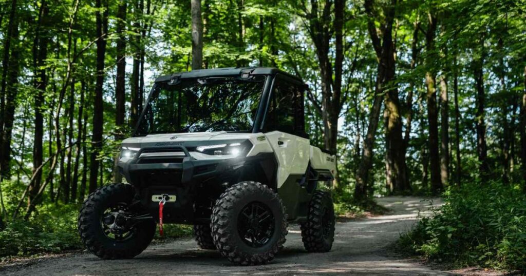 Can-Am Defender HD11 vs X MR HD11 2026 side-by-side comparison